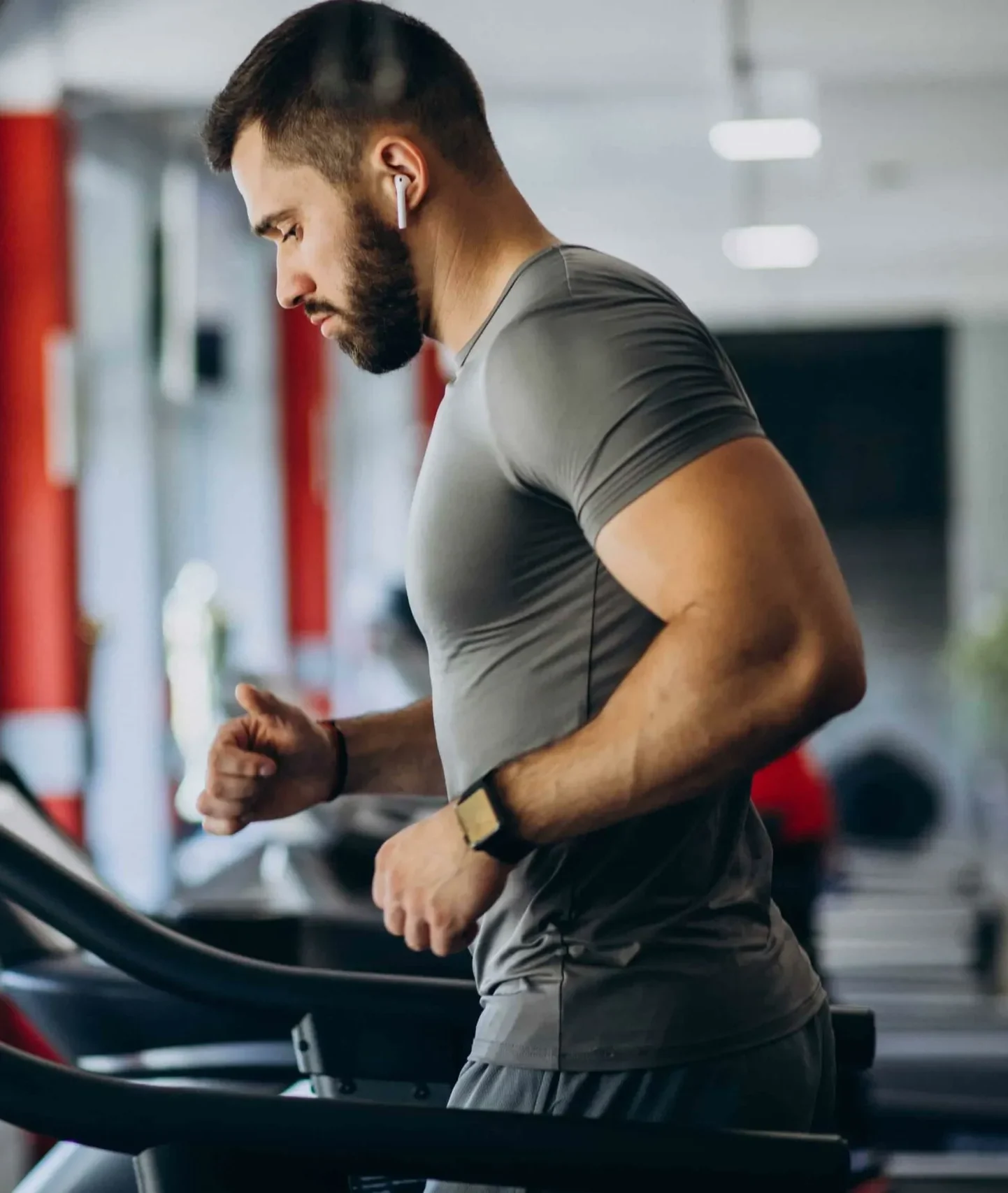 مجموعه ورزشی گیو شرق